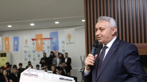 Esenyurt'ta "Her gün sahadayız" mesajı