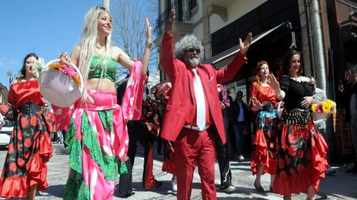 Dünya Romanlar Günü renkli görüntülerle kutlandı