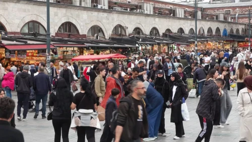 Eminönü'nde bayram telaşı
