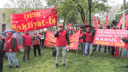 DİSK Nakliyat-İş Sendikası'ndan Saraçhane'de basın açıklaması