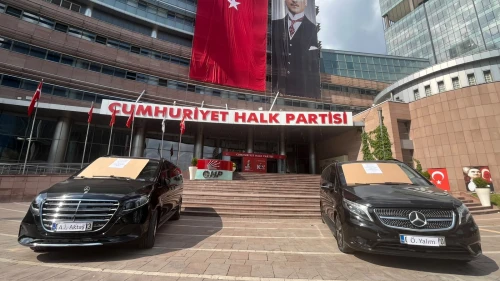 CHP'de Özgür Özel'in makam araçları satılığa çıkarıldı