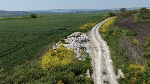 Kaçak molozlar milleti bezdirdi