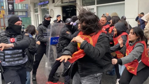 Polis ablukasında 1 Mayıs