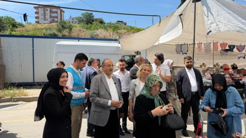 DEVA Partililer Büyükçekmece pazarında bir dokundu bin ah işitti!