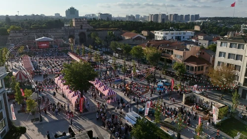 Topkapı Kaleiçi Meydanı’nda ‘Nostalji Günleri’ ziyaretçilerini ağırlıyor