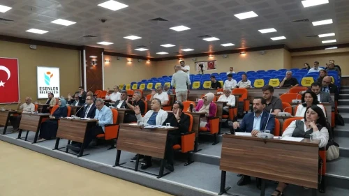 Esenler'e ihale eleştirisi