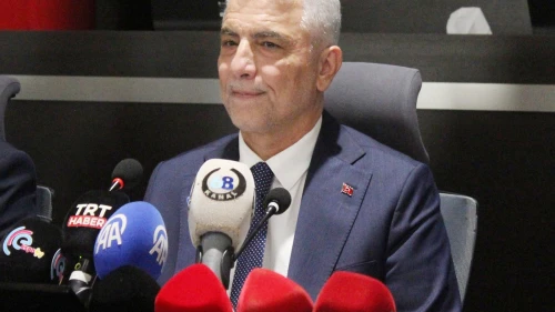 Bizim belediyeler yan gelip yatmaz