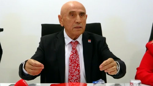 Partiden ayrılanlar görevden de ayrılmalı