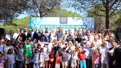 AK Parti'ye geçti pikniğe koştu