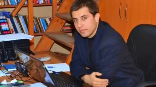 "Gazeteci Mithat Sayar"Ben ülkücüyüm, MHP'liyim. Siyaset yapacaksam MHP'de yaparım!""