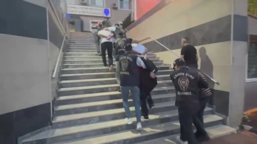 Fatih'te dövizcideki silahlı saldırı