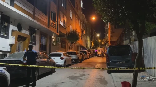 Esenler'de bir evde 1'i çocuk 3 kişiyi silahla ağır yaralayan şüpheli yakalandı