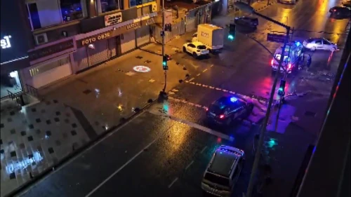 Arnavutköy'de hafif ticari araç ile motosiklet çarpıştı