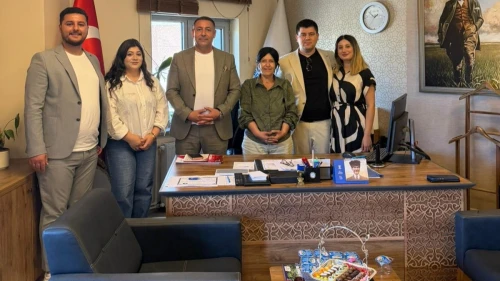 Murat Yıldız, Silivri Belediye Başkan Yardımcısı Ender Unutan Ersözlü'ye hayırlı olsun ziyareti