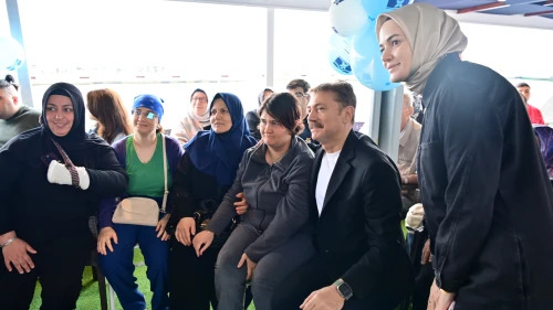 Bahçelievler Belediyesi özel gereksinimli bireyler için 'Boğaz turu' düzenledi