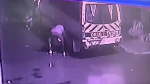 Avcılar’da şüphelilerin park halindeki motosikleti çaldı