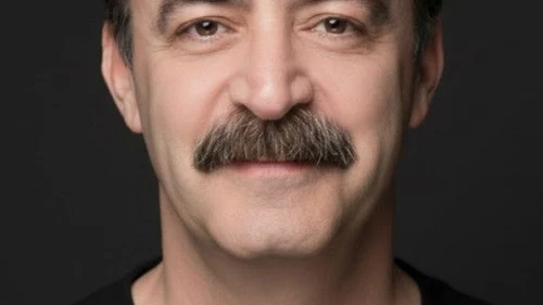 Hallederiz Kadir'den çok daha fazlası: Levent Ülgen