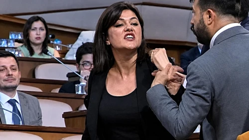 İBB Meclisi'nde çirkin tartışma!