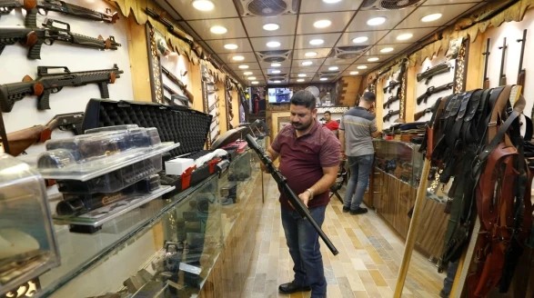 Peynir ekmek gibi silah satılıyor!