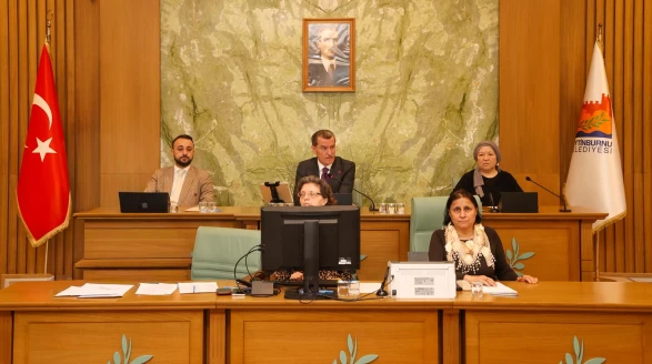 Ya satıyorlar! Ya dikiyorlar!