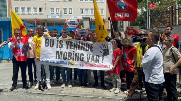 Öğretmenler baskı altında