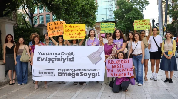 Ev işçisi hak arıyor