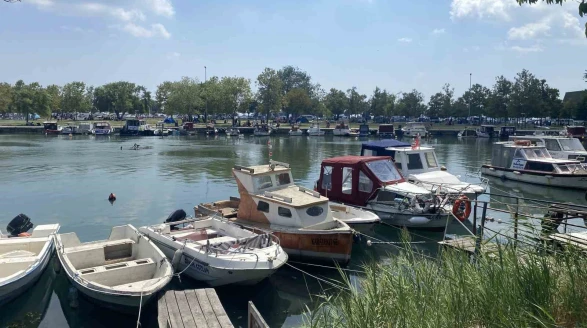 Menekşe Deresi'ne yazık oluyor