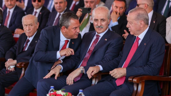 Siyasetten umut yok!