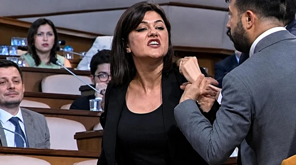 İBB Meclisi'nde çirkin tartışma!