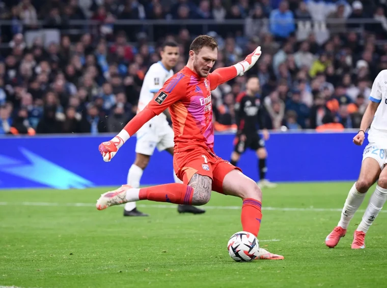 Galatasaray'da dev transfer bitiyor! Son söz Dursun Özbek'in 4