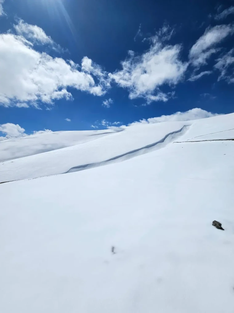 Doğu Karadeniz’de nisan ayında kar yağdı 8