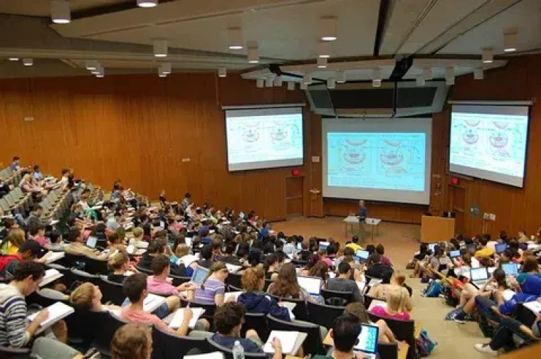 Üniversite eğitimi 3 yıla  düşürülürse ne olur?