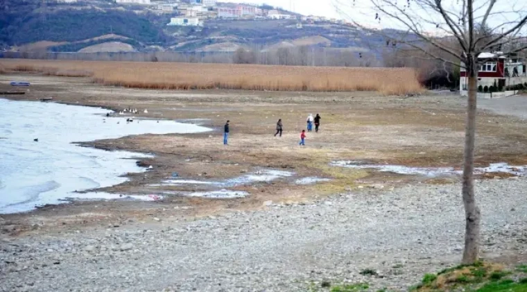 Sapanca Gölü yok oluyor!