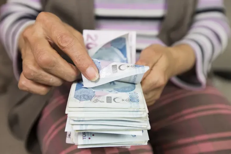 Emeklilerin maaş ile imtihanı