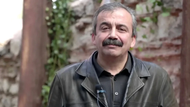 Güle güle Sırrı Süreyya Önder