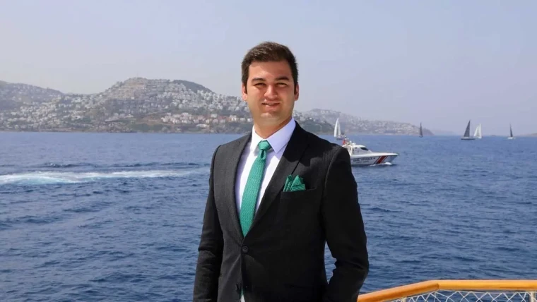 Özel’e Mandalinci’yi  şikayet ediyorum!