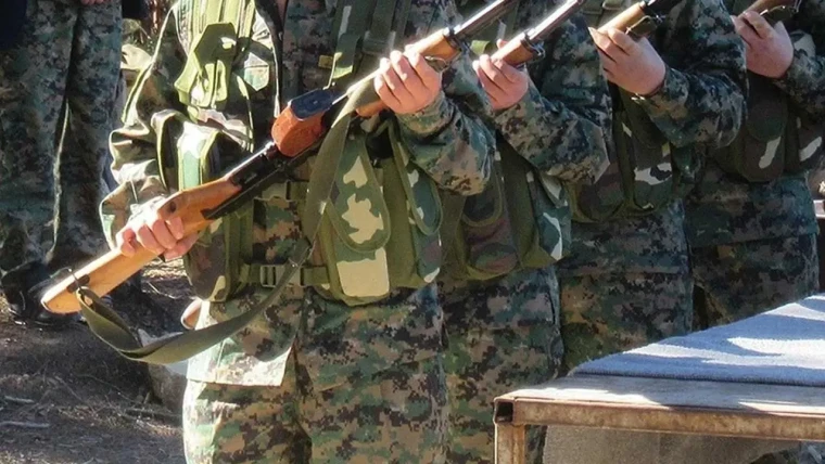Dar ağacında yağlı urgan