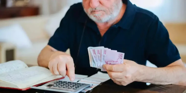 Emeklilerden iktidara mesaj var