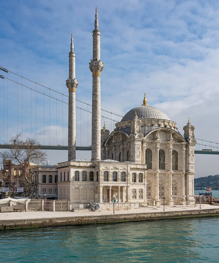 Hoşgörünün kıyısında Ortaköy