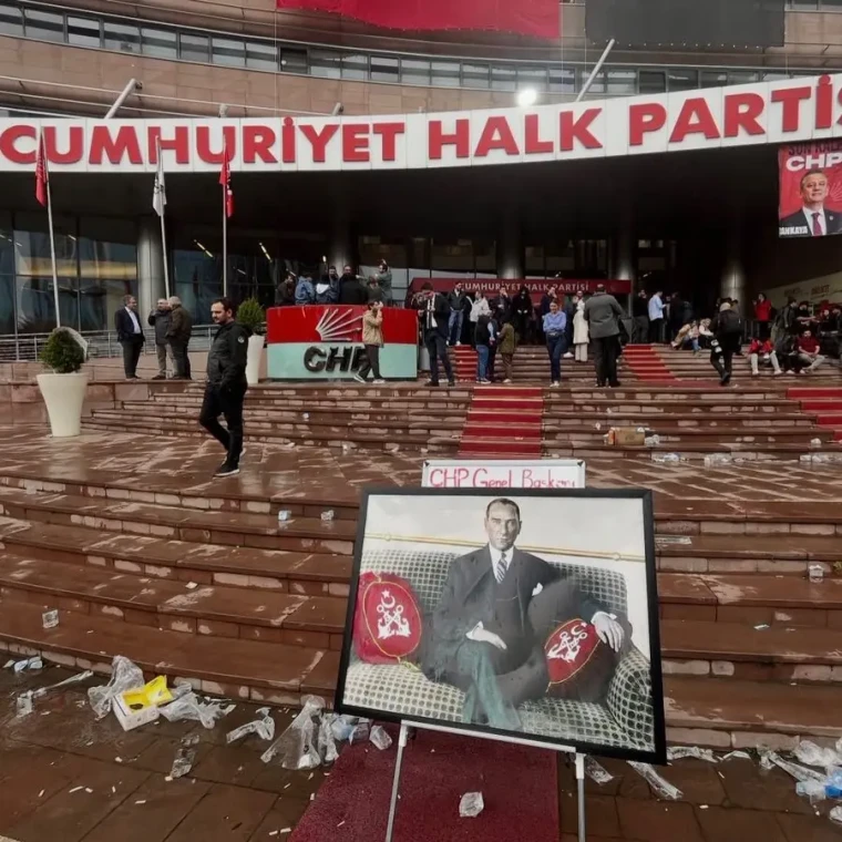Mutlak butlan, AKP- MHP ve CHP kavgasında sol tutum