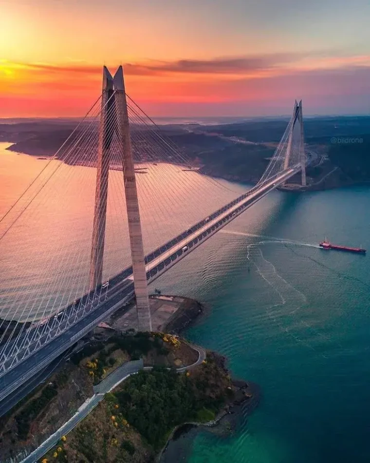İstanbul’da Tarihi Adım