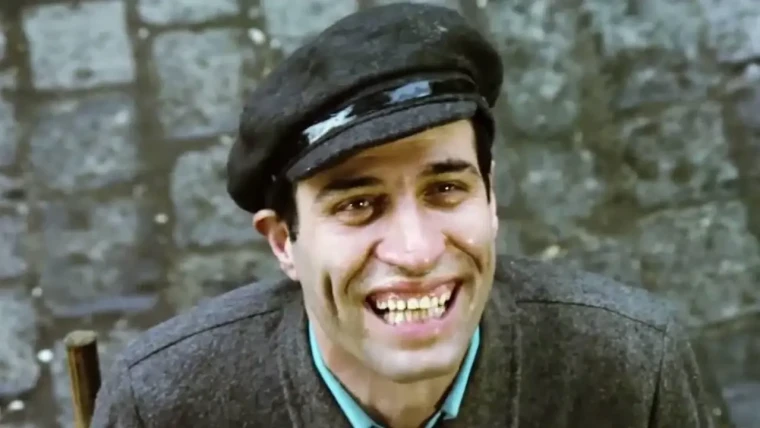 Gülüşü eskimeyen adam; Kemal Sunal...