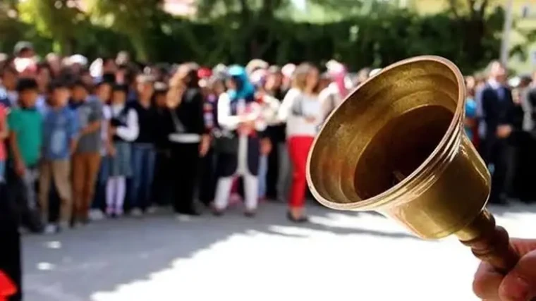 Okul zili ve tatlı telaş...