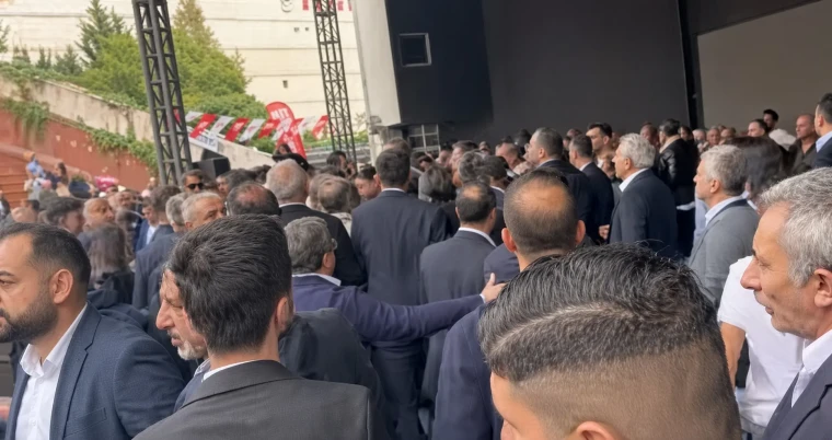 Yeni Parti Esenyurt Kongresi'nde neden kavga çıktı?