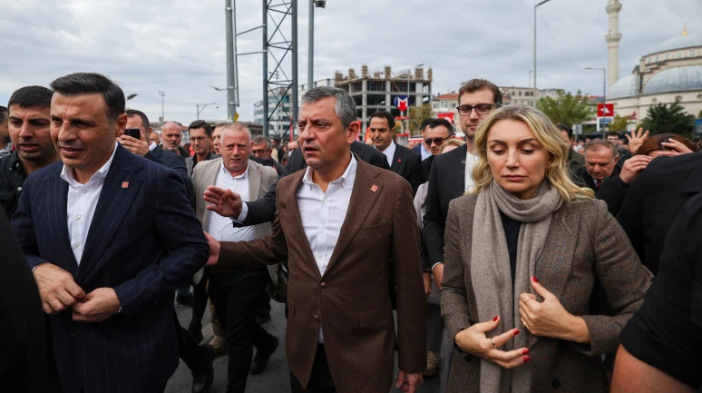 İBB'yi verdi CHP'yi aldı!
