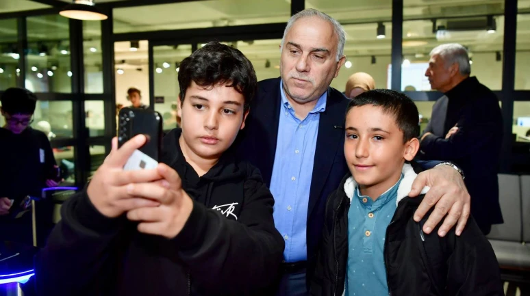 Fatih'te gençler geleceğe yön veriyor