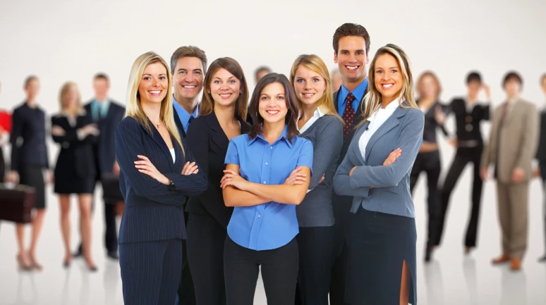 İş insanı dernekleri tabela derneği gibi!