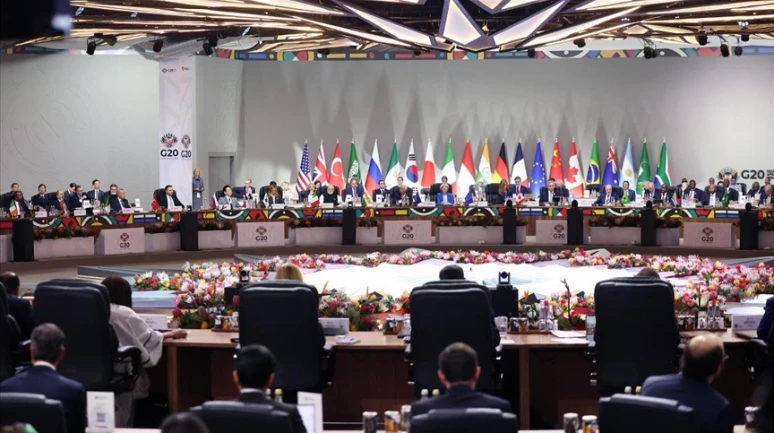 G12 Zirvesi başladı