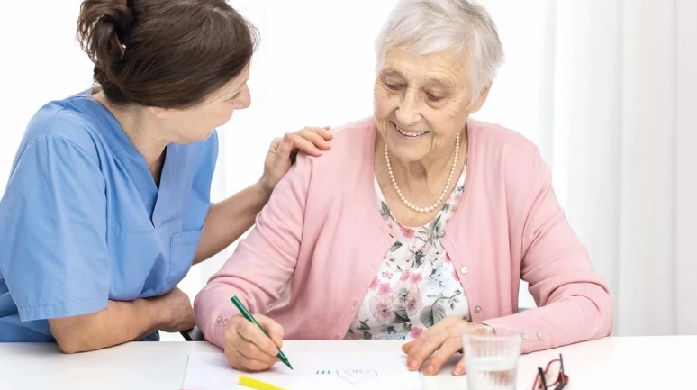 Alzheimer hastaları empati istiyor