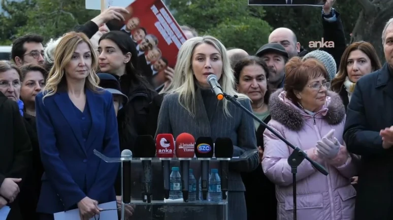 "Özel hayatlar ifşa ediliyor!"